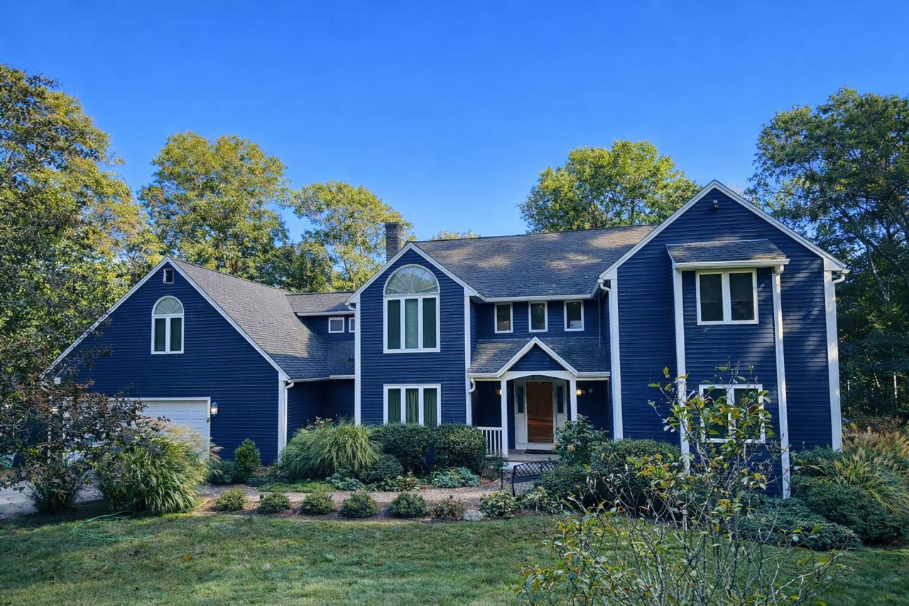 Exterior trim and fascia painting detail